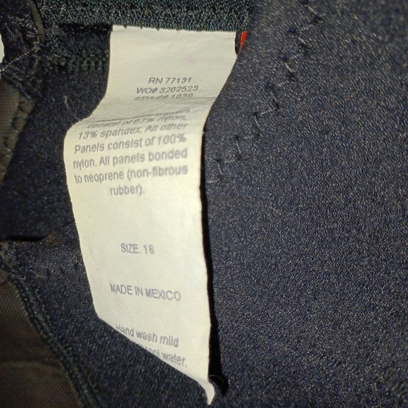 ONeill Sleeveless Wetsuit.  Size 16 - Picture 4 of 4